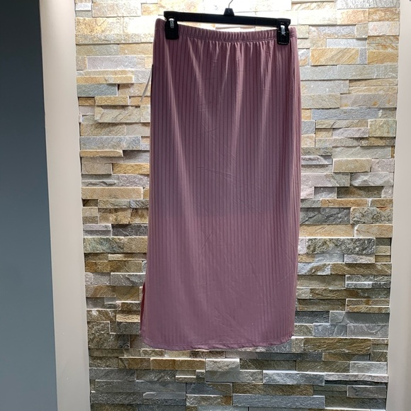 Velvet Torch Ribbed Knit Side Slit Skirt - Picture 4 of 8